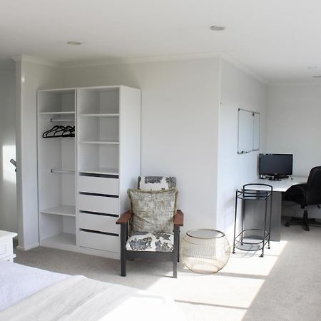 5-Min Walk To Village - Havelock North Holiday Home With Spa Pool Zewnętrze zdjęcie