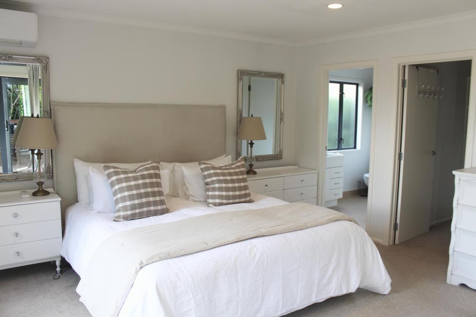 5-Min Walk To Village - Havelock North Holiday Home With Spa Pool Zewnętrze zdjęcie